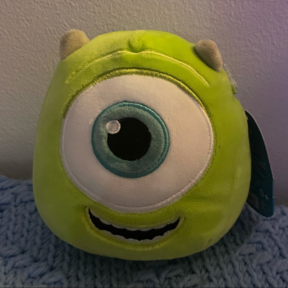 DISNEY SQUISHMALLOW